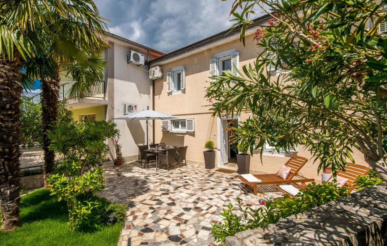 Holiday House Serenity Malinska Ngoại thất bức ảnh