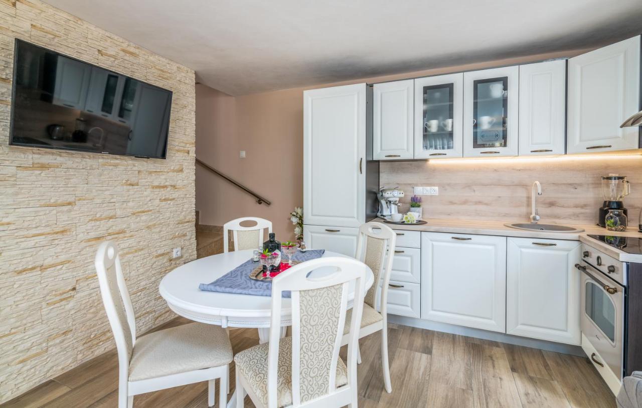 Holiday House Serenity Malinska Ngoại thất bức ảnh